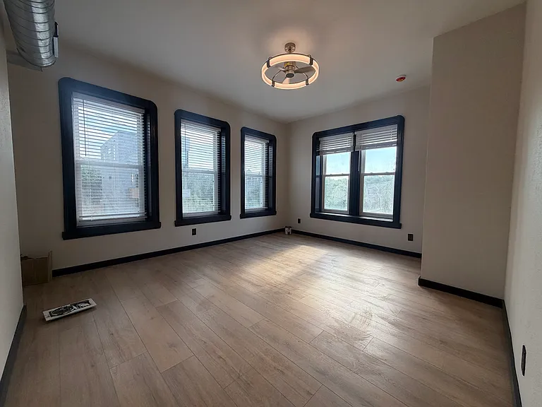2734 Lafayette Ave #2 — Photo 12
