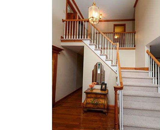3rd image of 329 Amoroso Way