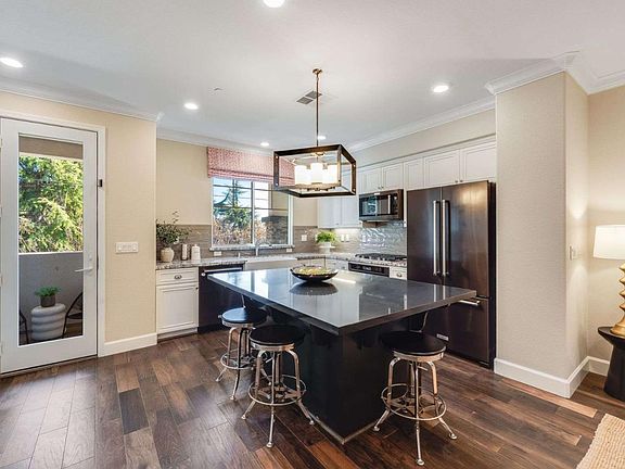 4th image of 245 Spring Harvest Rd