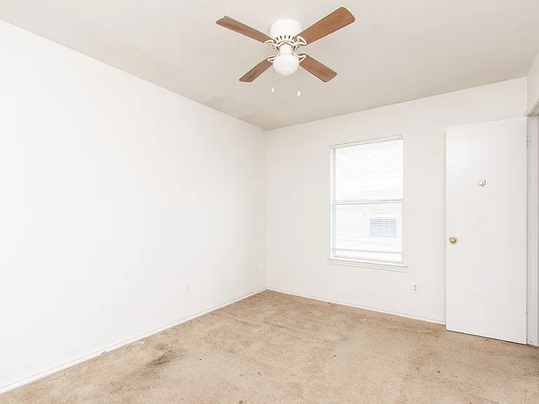 1114 Horizon Dr #C — Photo 6