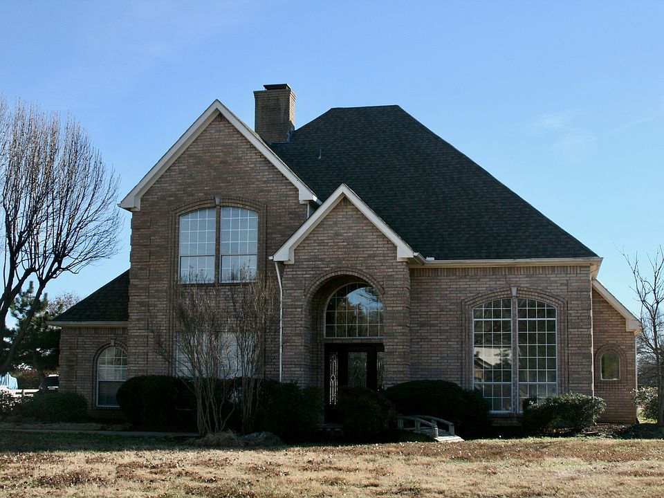 1st image of 1209 Oak Creek Cir