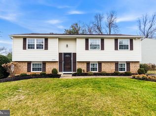 2806 Logway Rd, Vienna, VA 22181