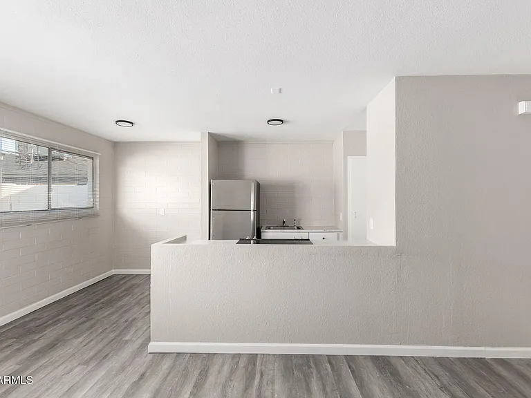 405 S Priest Dr — Photo 34