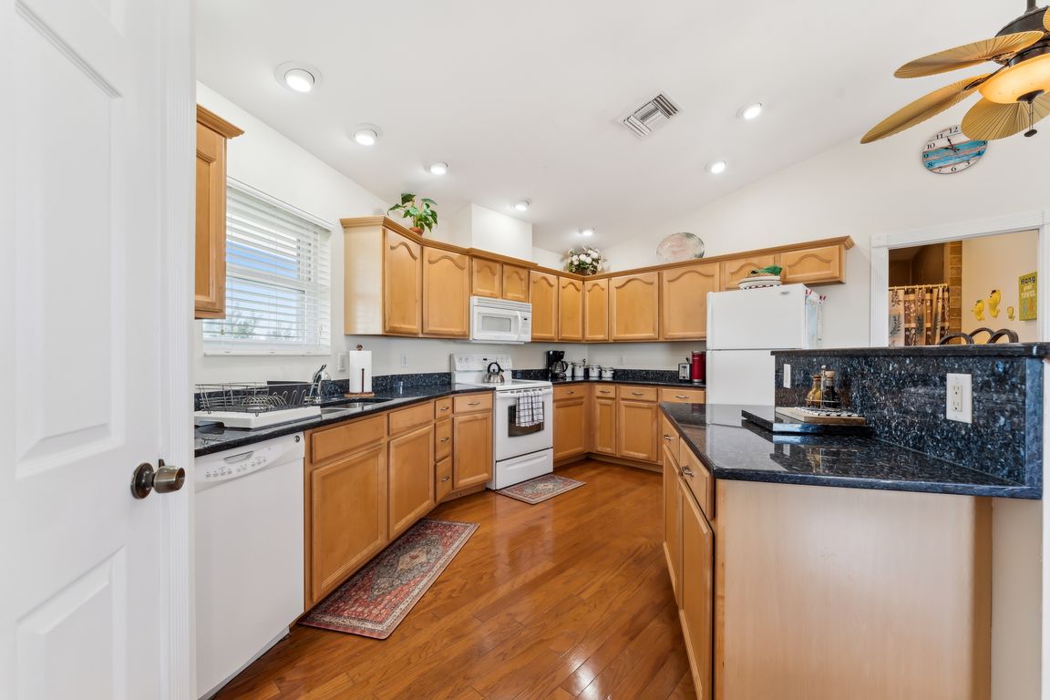 Stringfellow Rd-2205-013
