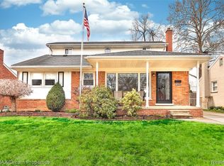 6625 Burnly St, Garden City, MI 48135