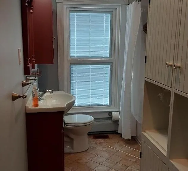 202 Mountain Ave — Photo 3