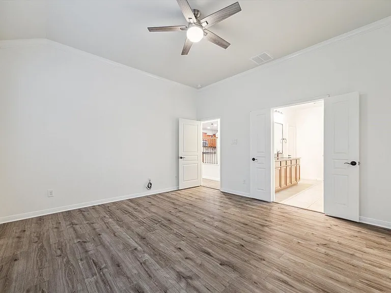 6430 Burgess Heights Ln — Photo 10