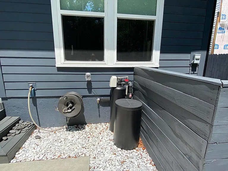 1139 N Market St — Photo 14