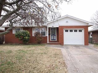 176 Grand Ave, Wood River, IL 62095