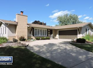 6210 Victoria Dr, Oak Forest, IL