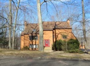 9 Woodacre Ln, Monroe, CT 06468