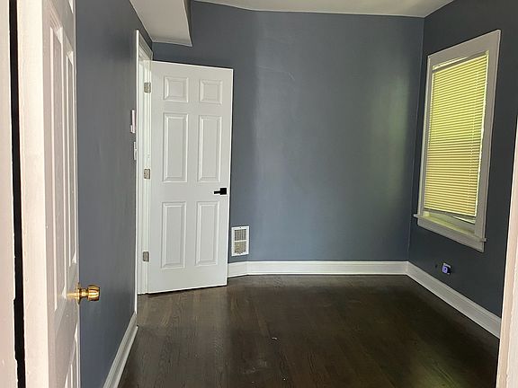 5th image of 10925 S Vernon Ave #2