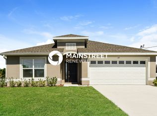 621 NW 37th Pl, Cape Coral, FL 33993