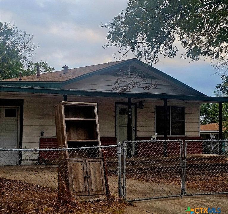 2nd image of 1005 Phil Ave