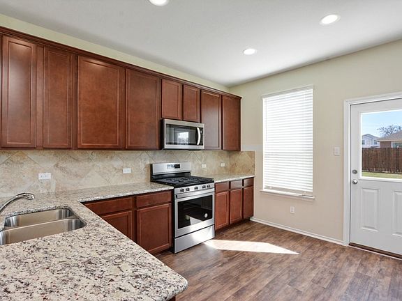 5th image of 213 Cascata Way