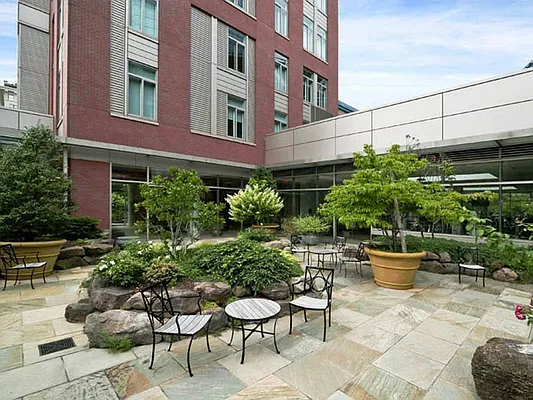 Rented by Sotheby's International Realty | media 24