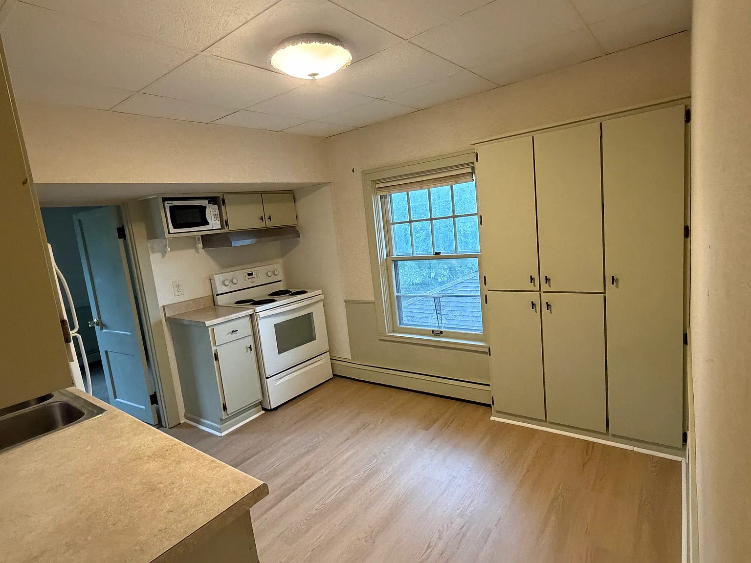 2675 Military St — Photo 3