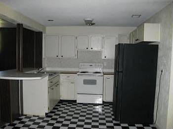 2nd image of 1456 Richmond Ave