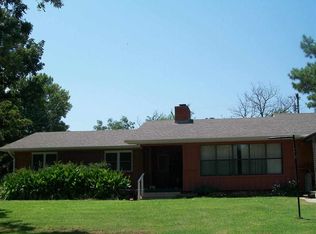 1923 Springdale Rd, Ardmore, OK 73401