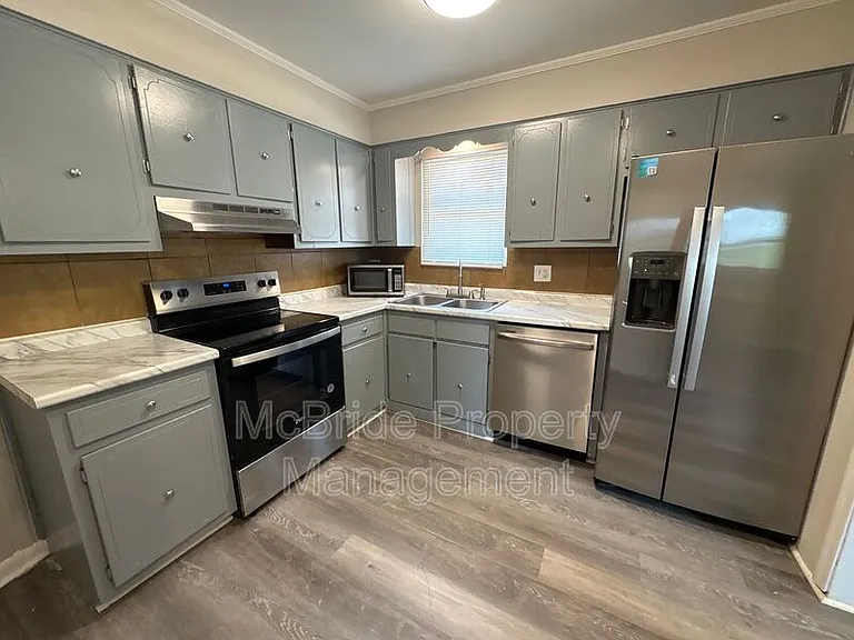 2941 Rollingwood Dr — Photo 6