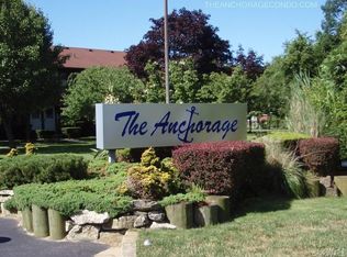 348 Mariners Way, Copiague, NY 11726