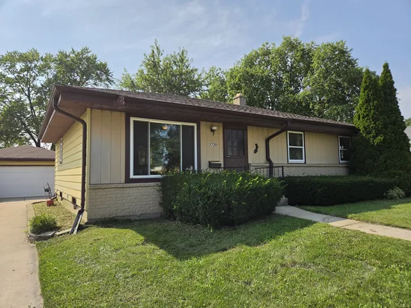 5720 49th Ave, Kenosha, WI 53144