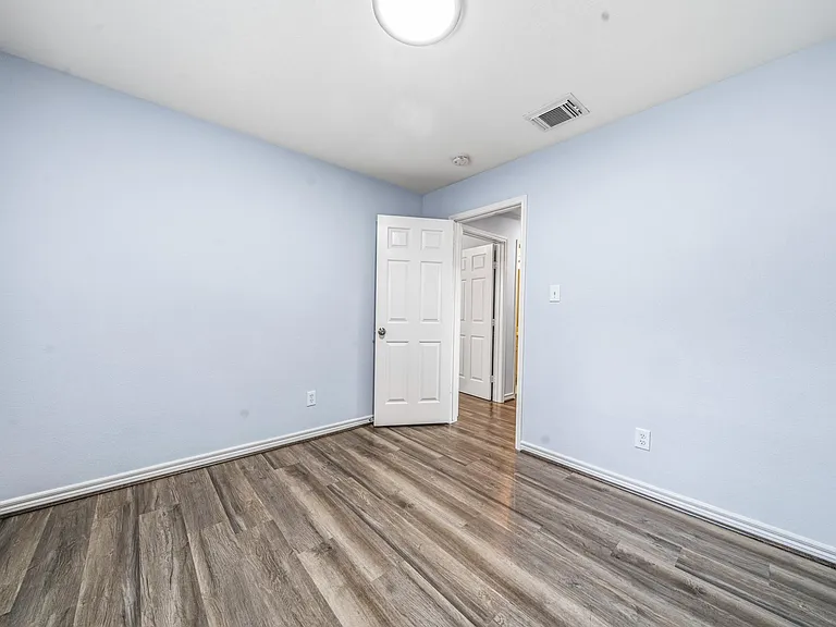 15007 Changing Oak Ridge Ct — Photo 21