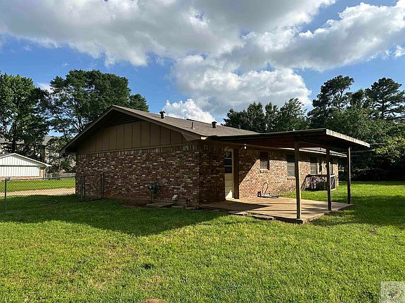 3rd image of 119 San Saba Ln
