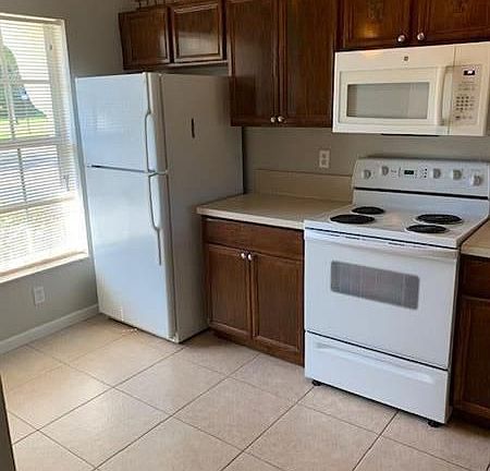 3rd image of 5251 Palmbrooke Cir
