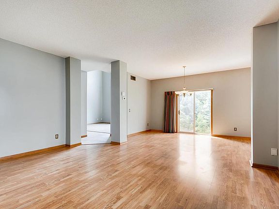 3rd image of 8406 Savanna Oaks Ln