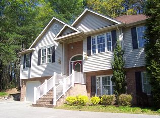 6030 Merriman Rd, Roanoke, VA 24018