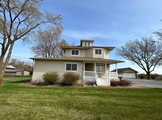 503 W 6th Rd, Giltner, NE 68841