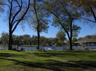 3313 Riverdale Rd, McHenry, IL 60051