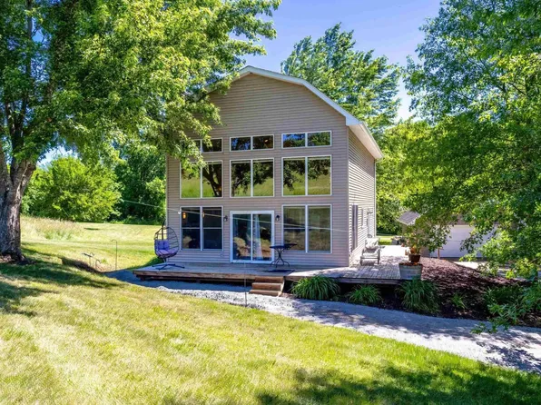 7525 120th Ave, Coal Valley, IL 61240