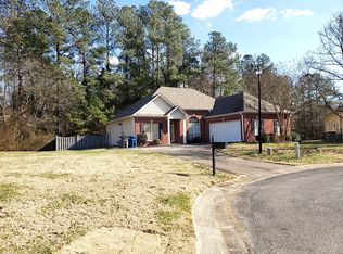 238 Rocky Ridge Dr, Helena, AL 35080