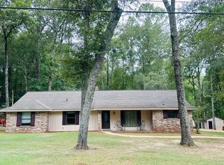 351 Merry Valley Dr, Columbus, MS 39705
