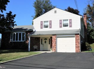 542 Concord Rd, Warminster, PA 18974