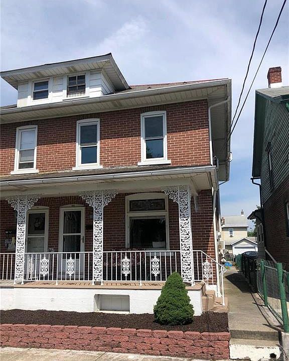 1st image of 163 W 16th St