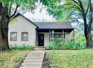 1706 Ottawa St, Leavenworth, KS 66048