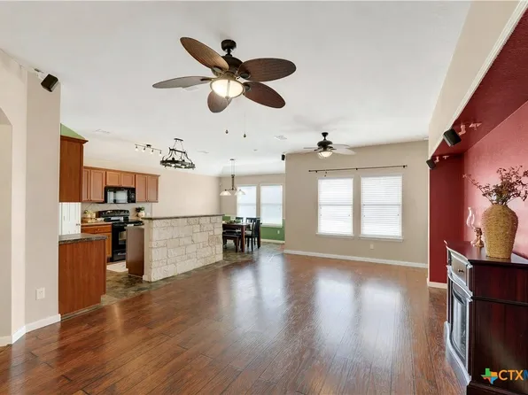 213 Teron Dr, San Marcos, TX 78666