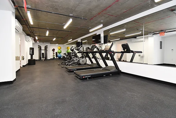 Rented by Ledvech Group | media 5