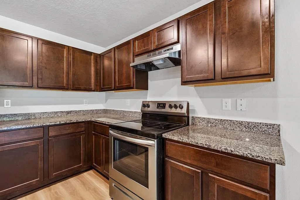 129 Wellwood Lane Unit B - Unit B — Photo 2