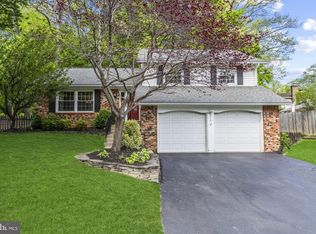 9512 Southern Cross Ln, Burke, VA 22015