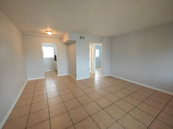 2330 NW 11th St APT 43, Miami, FL 33125