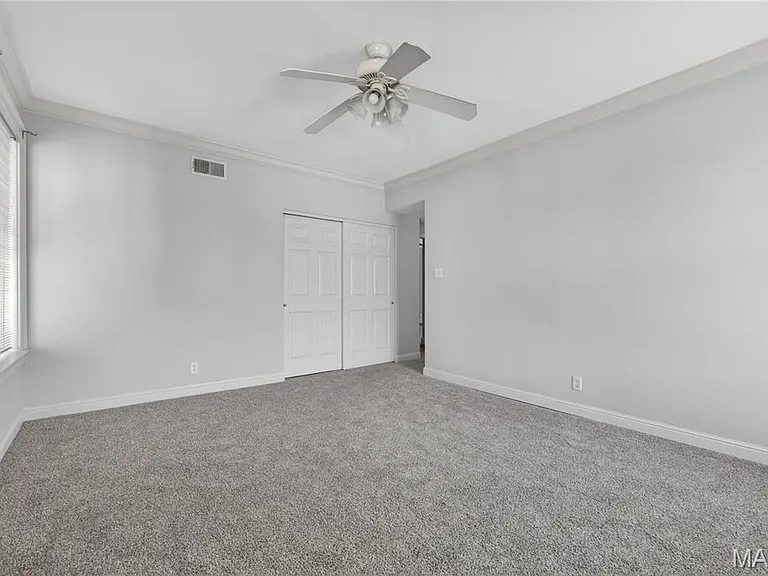 5510 Waterman Blvd #202 — Photo 34