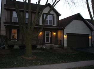 2101 Edinburgh Ln, Aurora, IL 60504