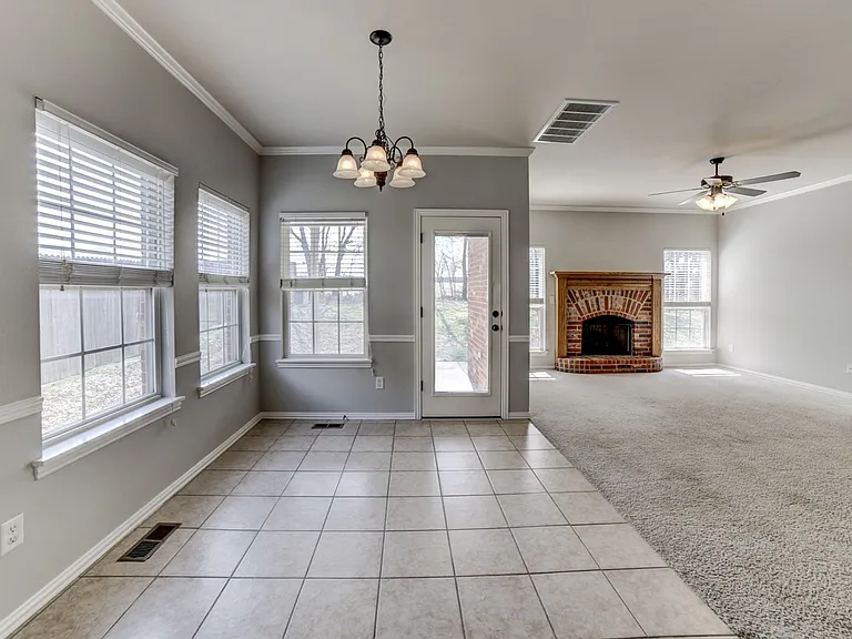 819 E Seattle Pl — Photo 19