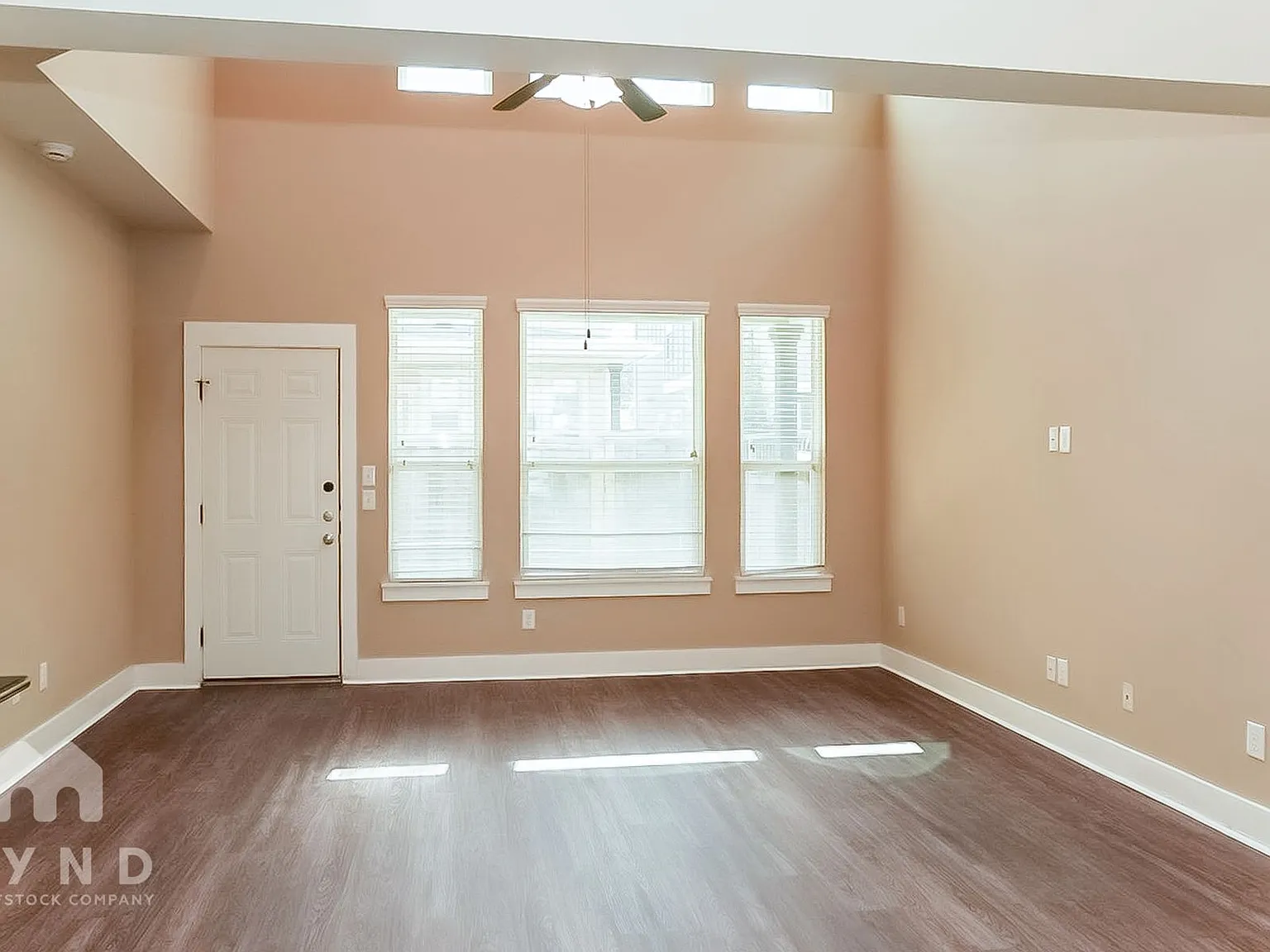 2 bed, 3.0 bath, 1753 sqft, $3,145 — Photo 3