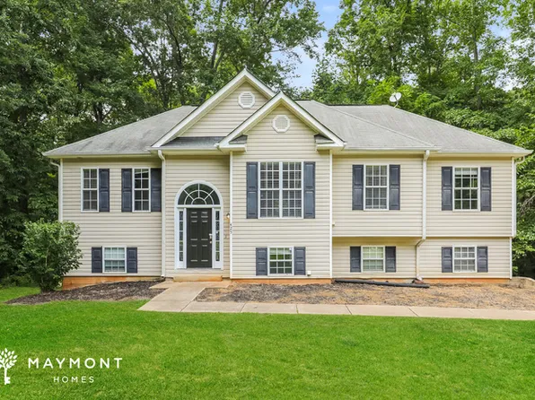 425 Misty Brook Ct, Hampton, GA 30228