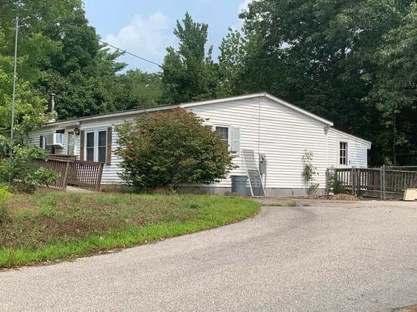 12 Clover Court, Raymond, NH 03077